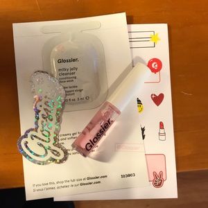 Glossier clear lipgloss